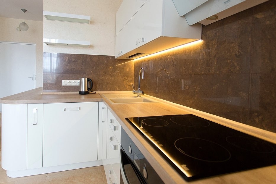 Белый кухонный гарнитур-Кухня МДФ в эмали «Модель 619»-фото4